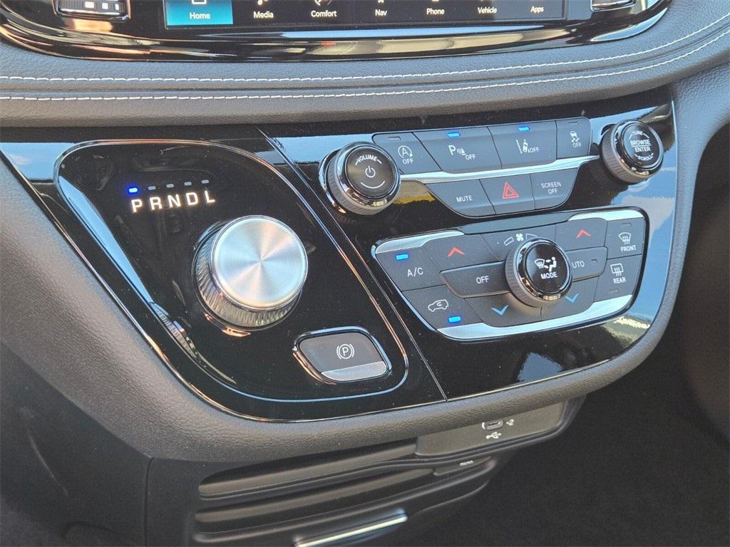 new 2026 Chrysler Pacifica car, priced at $47,213