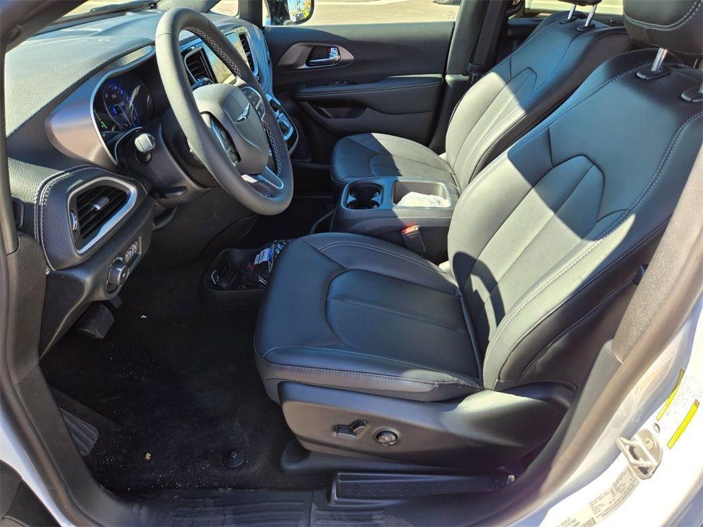 new 2026 Chrysler Pacifica car, priced at $47,213