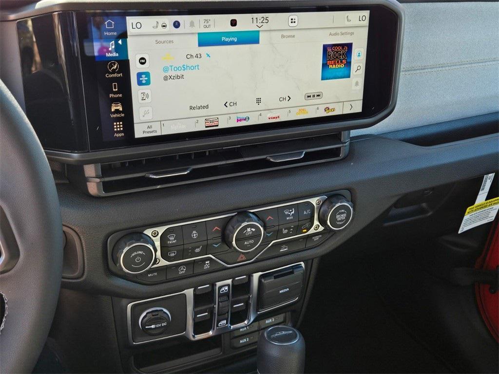 new 2025 Jeep Gladiator car, priced at $46,445