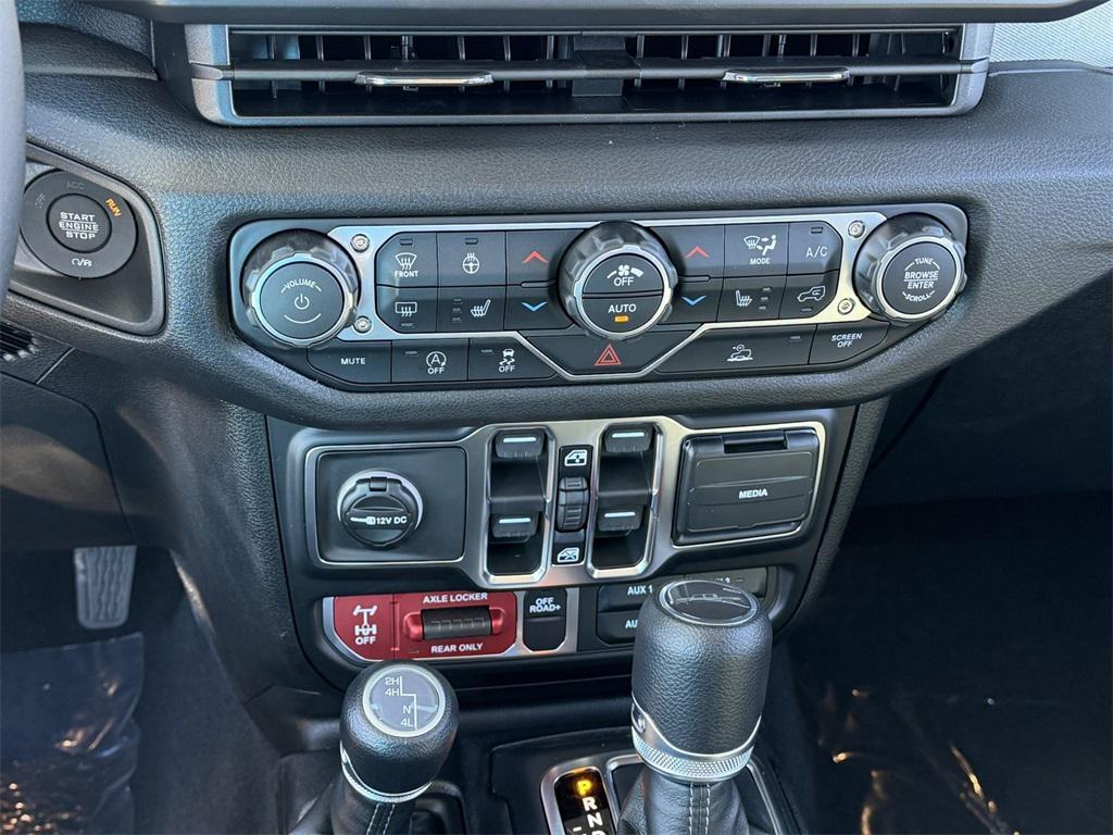 new 2026 Jeep Gladiator car, priced at $53,060