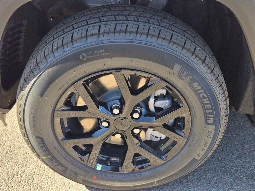 new 2025 Jeep Grand Cherokee L car, priced at $40,635