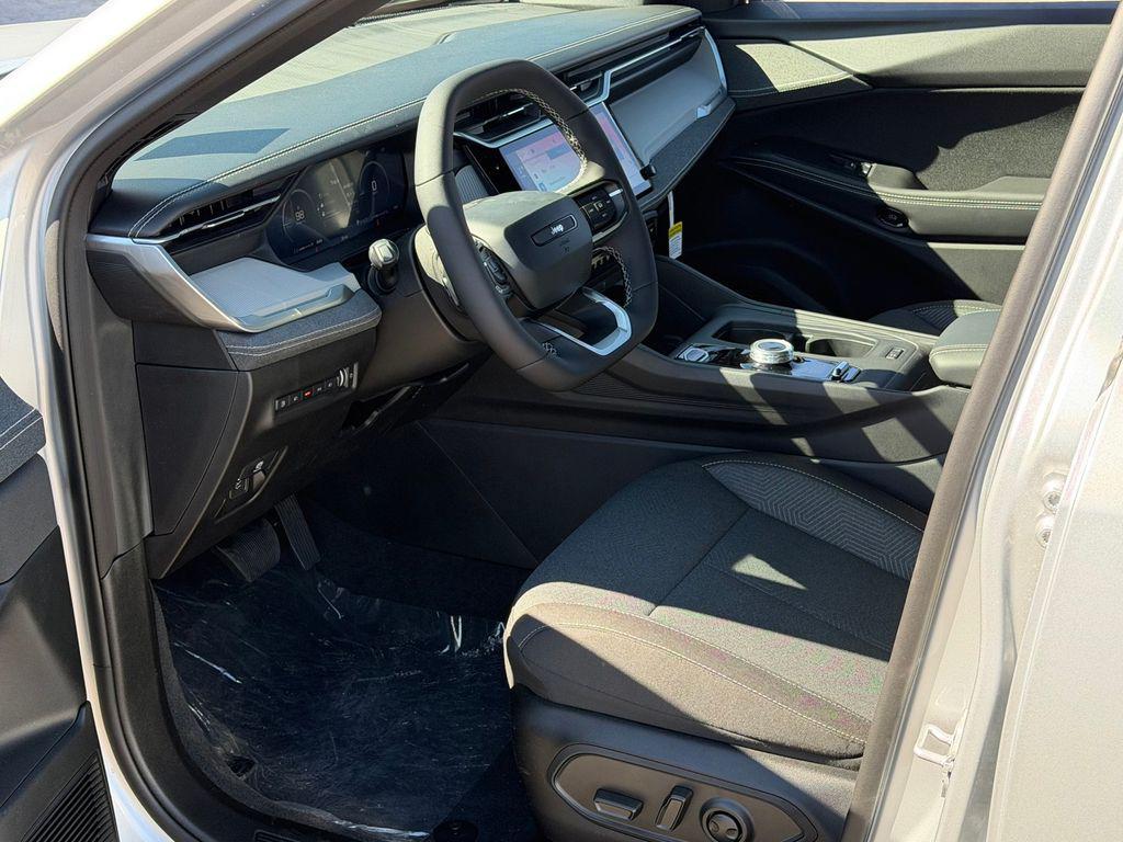 new 2026 Jeep Cherokee car, priced at $39,372