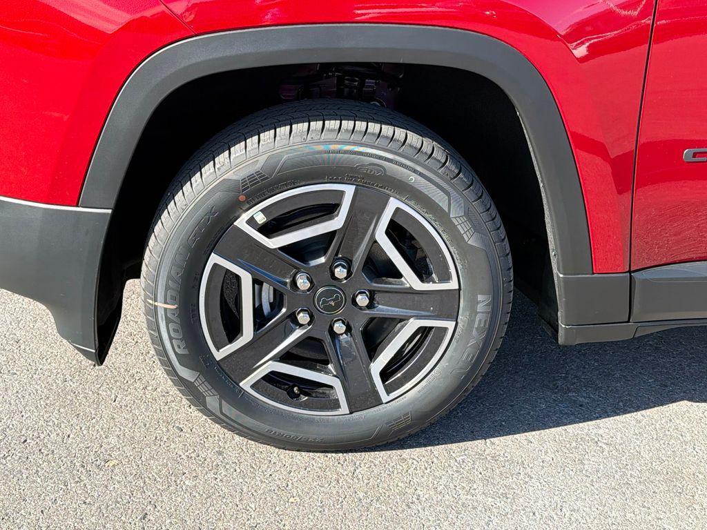 new 2026 Jeep Cherokee car, priced at $38,795