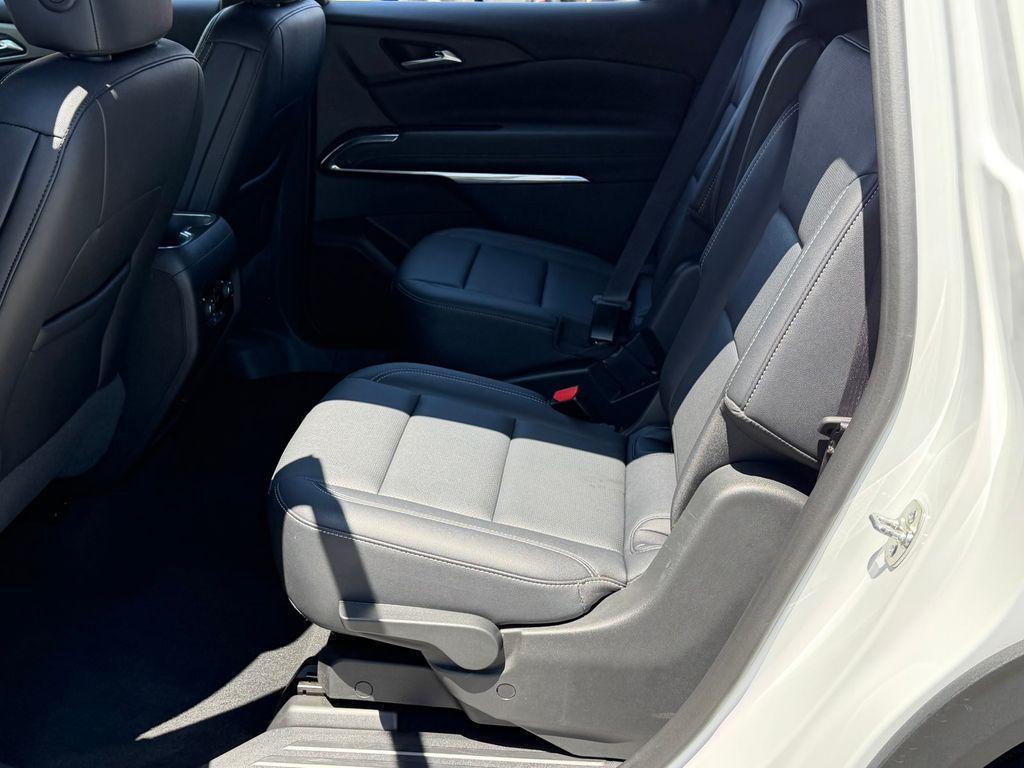 used 2025 Chevrolet Traverse car, priced at $35,781