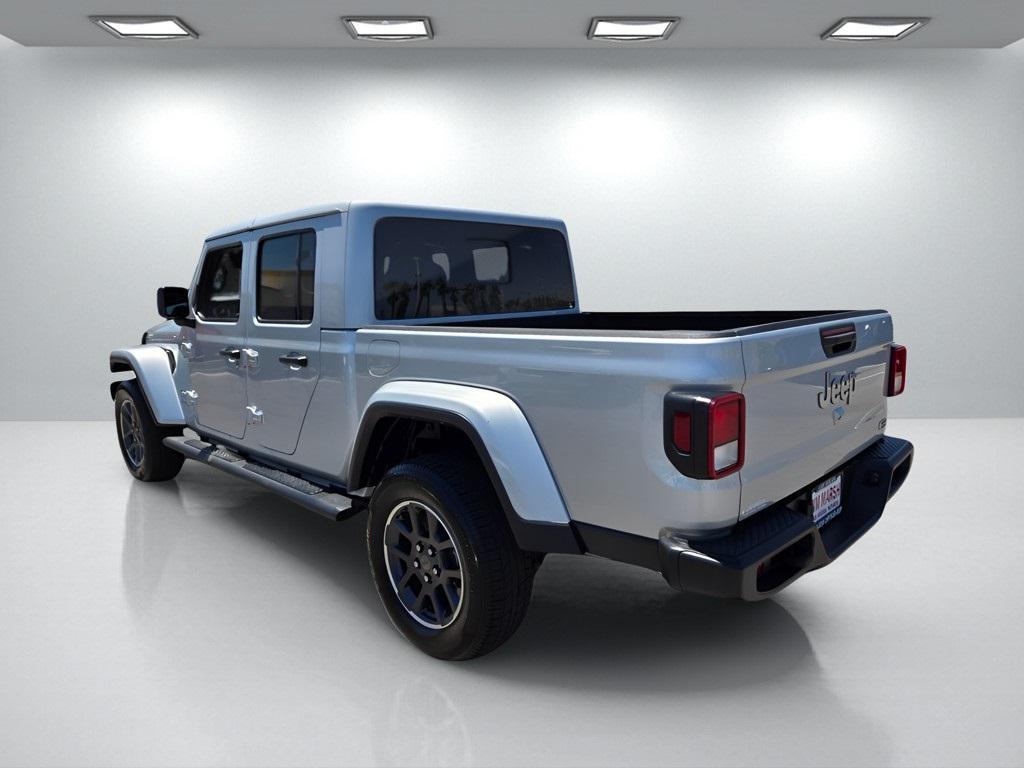 used 2023 Jeep Gladiator car, priced at $28,346