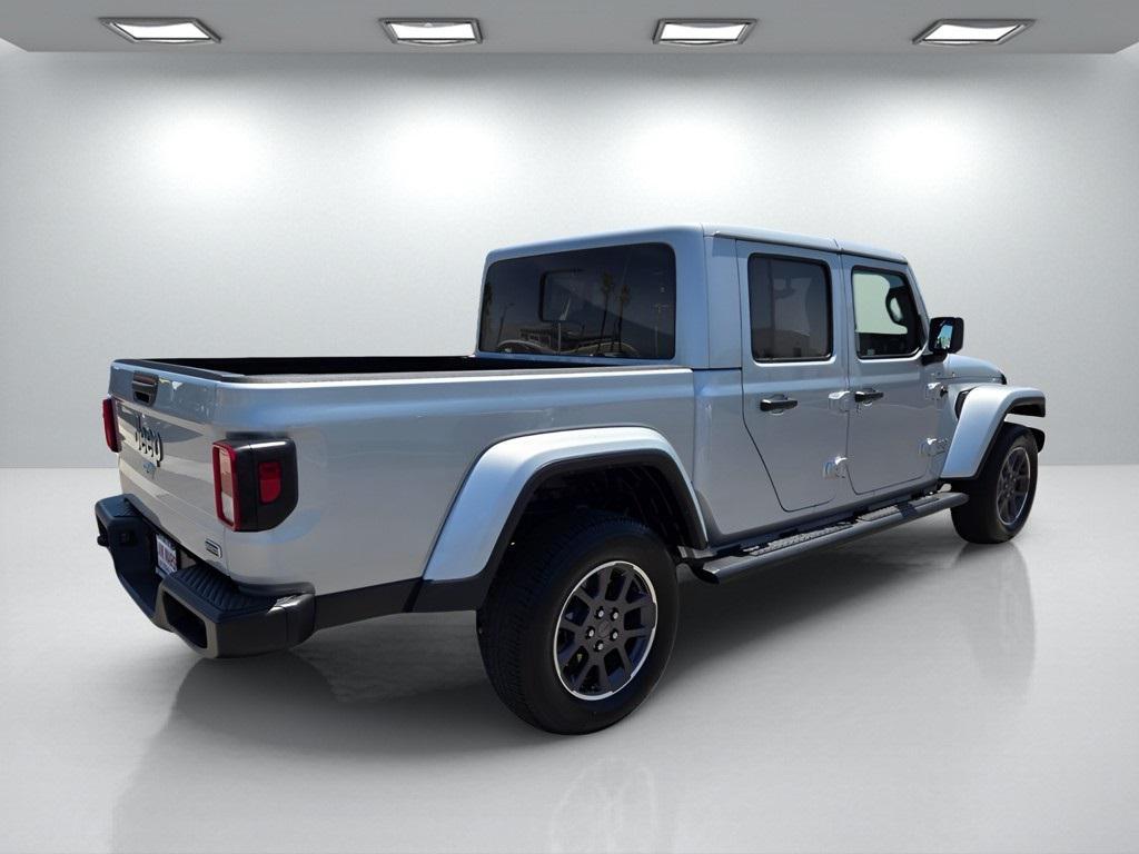 used 2023 Jeep Gladiator car, priced at $28,346