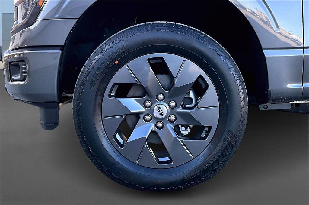 new 2025 Ford F-150 car, priced at $51,730