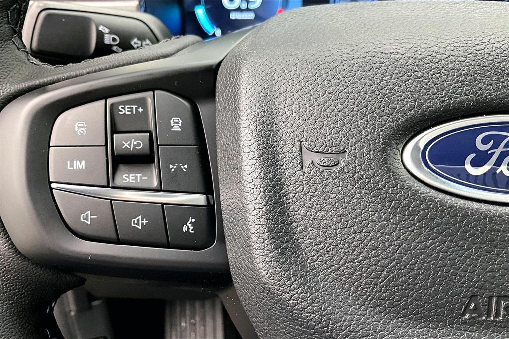 new 2025 Ford Ranger car, priced at $50,697