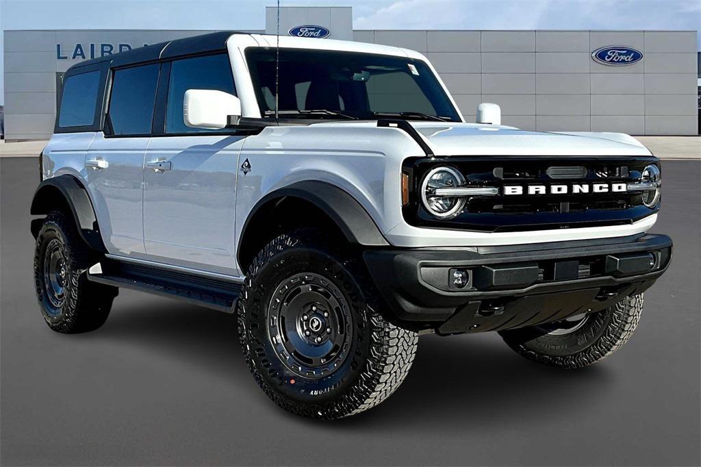 new 2025 Ford Bronco car, priced at $52,611