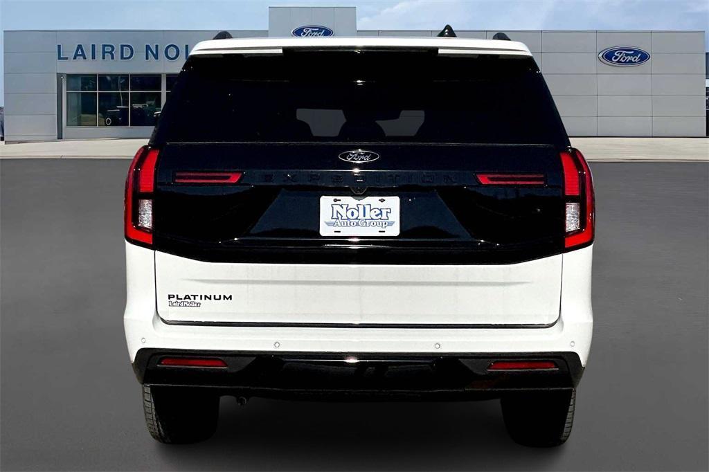 new 2025 Ford Expedition car, priced at $79,999