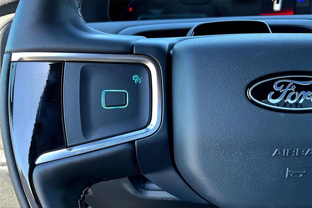 new 2025 Ford Expedition car, priced at $79,999