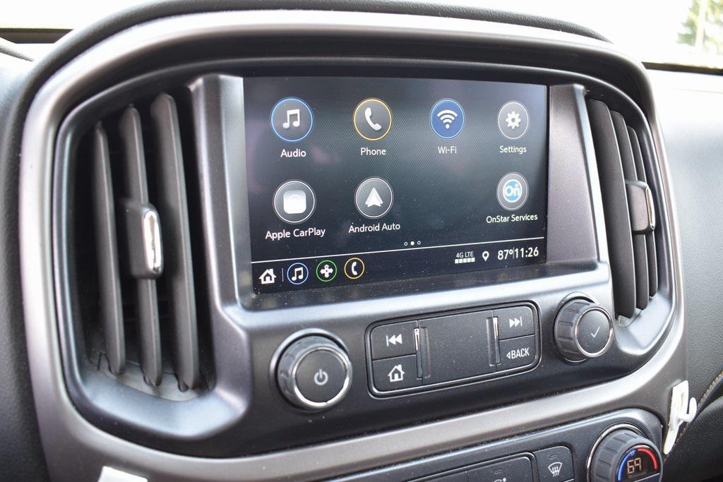 2022 Summit White GMC Canyon