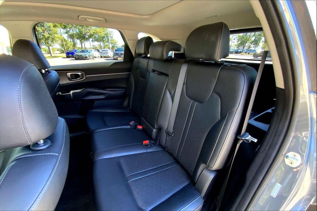 used 2023 Kia Sorento car, priced at $23,995