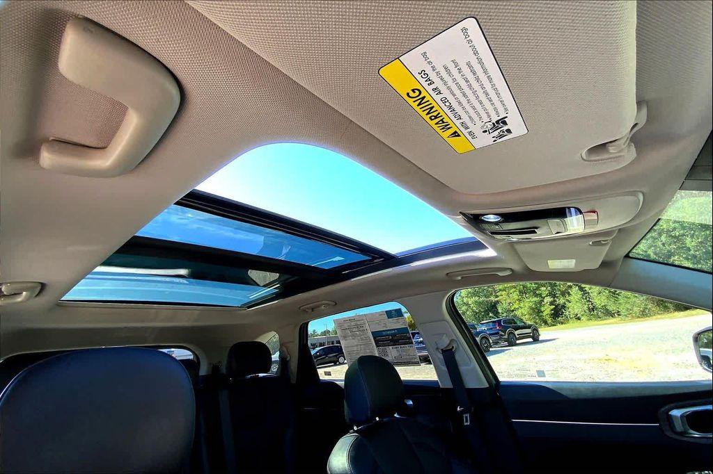 used 2023 Kia Sorento car, priced at $23,995