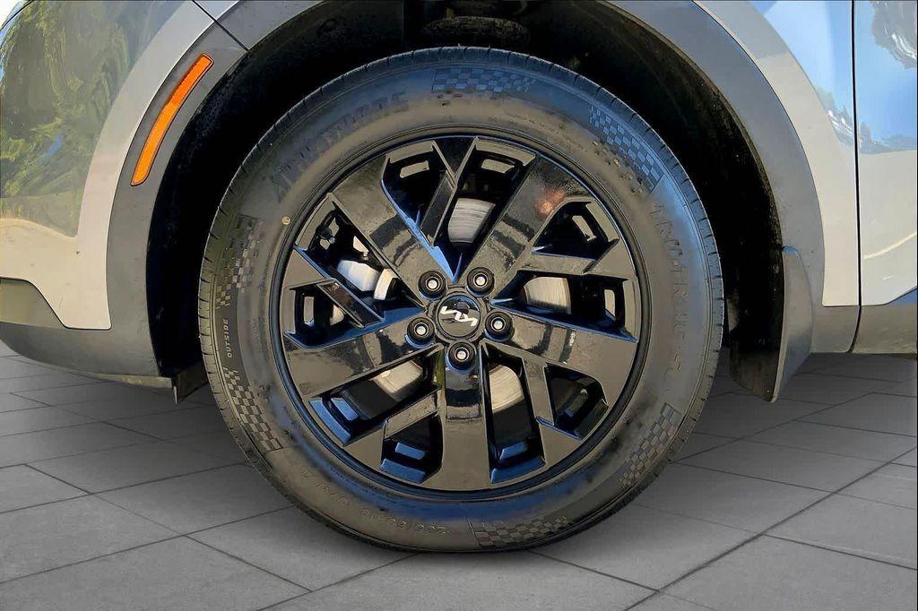 used 2023 Kia Sorento car, priced at $23,995