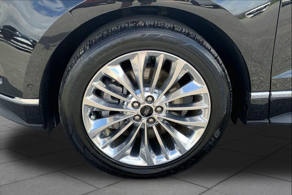 used 2024 Ford Edge car, priced at $34,882