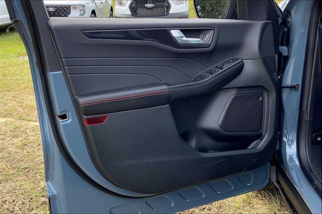 new 2026 Ford Escape car, priced at $33,185