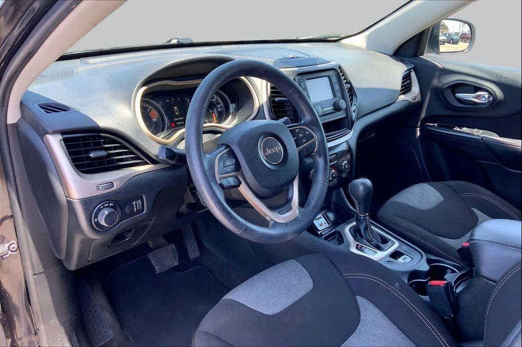 used 2016 Jeep Cherokee car, priced at $7,882