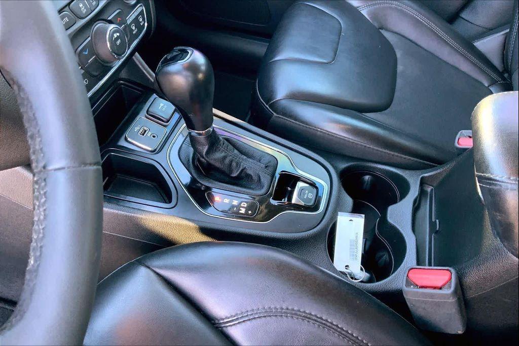 used 2021 Jeep Cherokee car, priced at $14,992