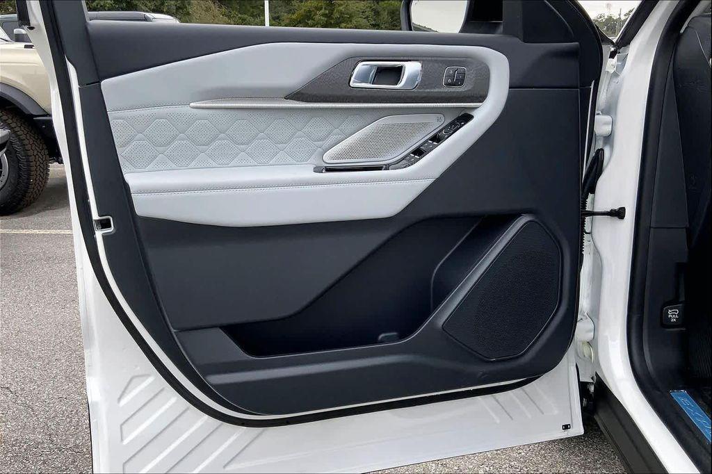 new 2026 Ford Explorer car, priced at $55,384