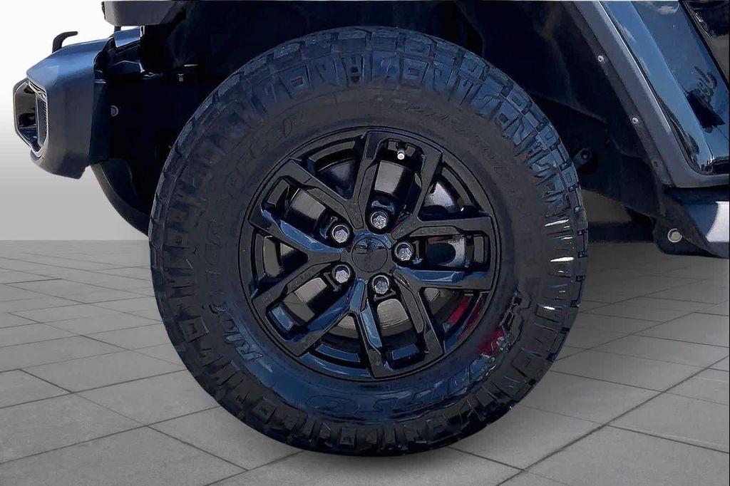 used 2022 Jeep Gladiator car, priced at $28,388