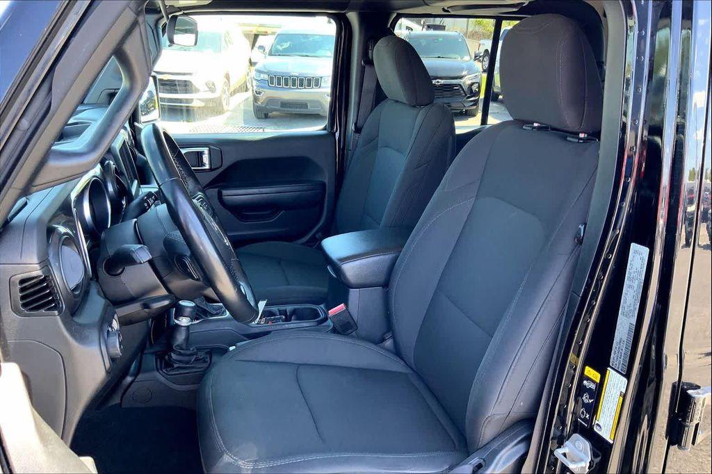 used 2022 Jeep Gladiator car, priced at $28,388