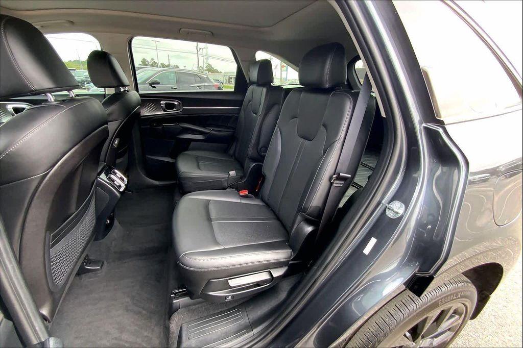 used 2023 Kia Sorento car, priced at $29,488