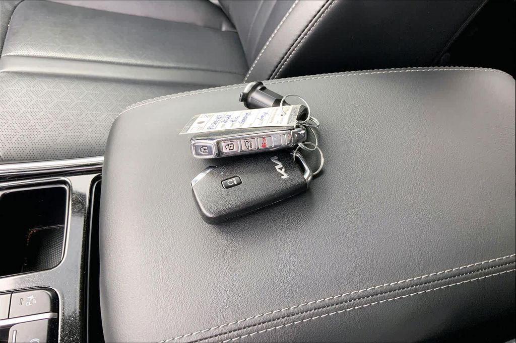 used 2023 Kia Sorento car, priced at $29,488