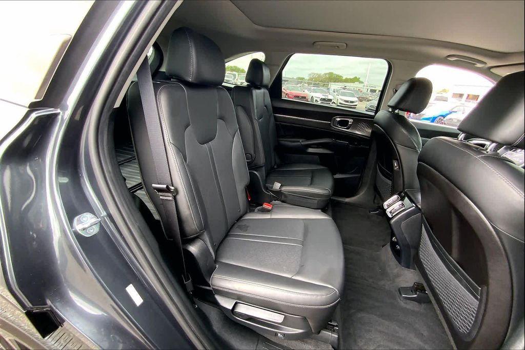 used 2023 Kia Sorento car, priced at $29,488