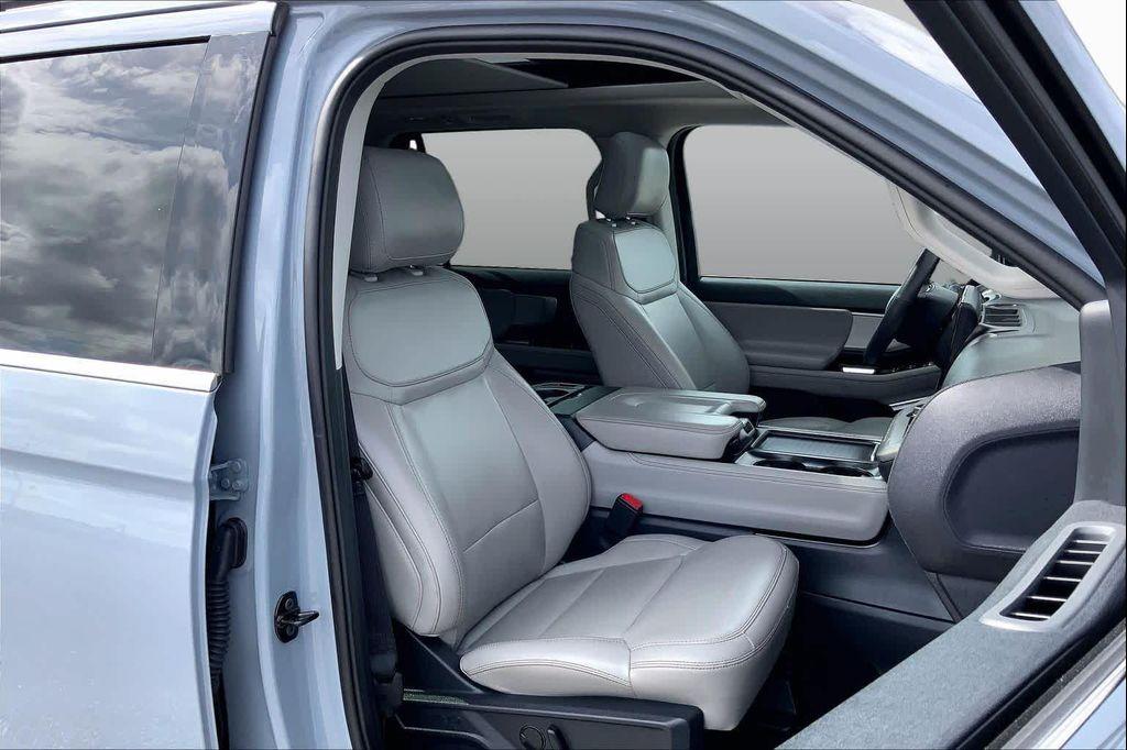 used 2025 Ford Expedition car, priced at $58,302