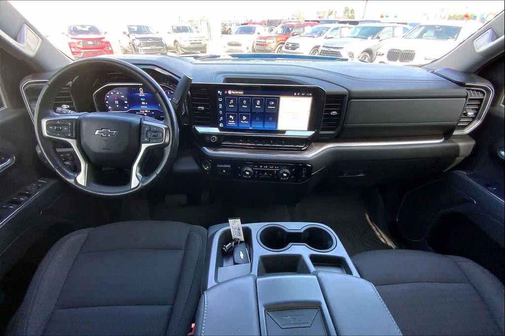 used 2022 Chevrolet Silverado 1500 car, priced at $39,989