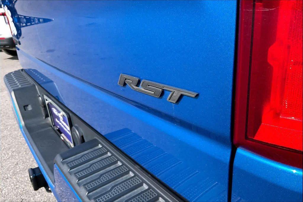 used 2022 Chevrolet Silverado 1500 car, priced at $39,989