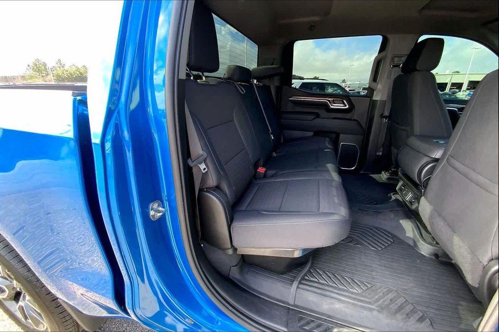 used 2022 Chevrolet Silverado 1500 car, priced at $39,989