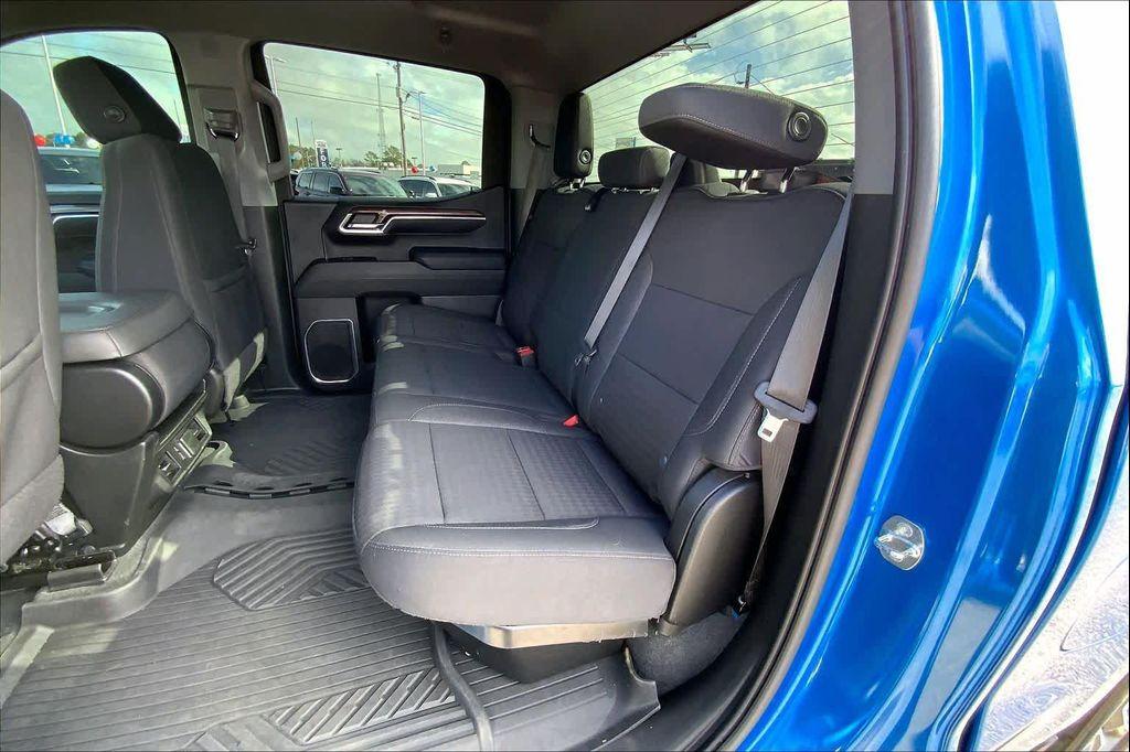 used 2022 Chevrolet Silverado 1500 car, priced at $39,989