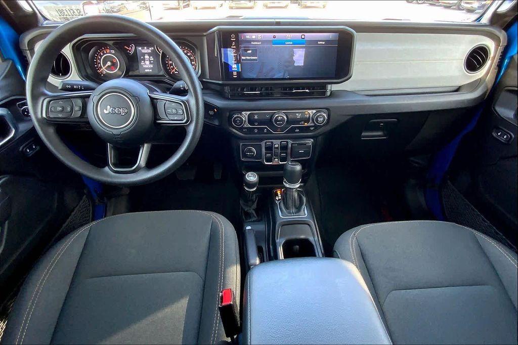used 2025 Jeep Gladiator car, priced at $35,000