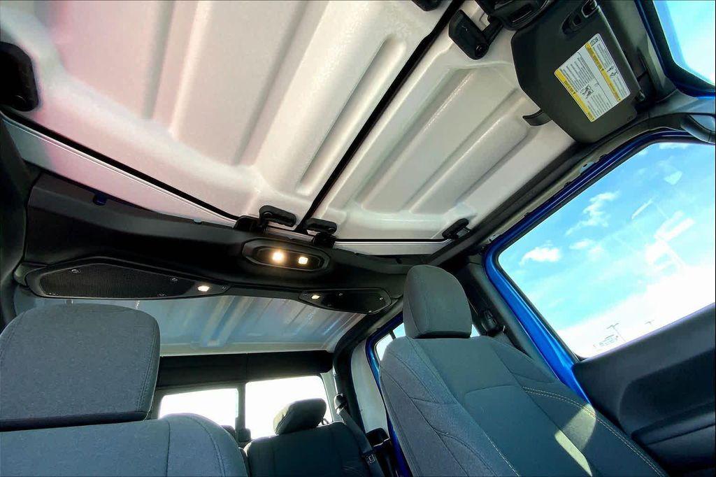 used 2025 Jeep Gladiator car, priced at $35,000