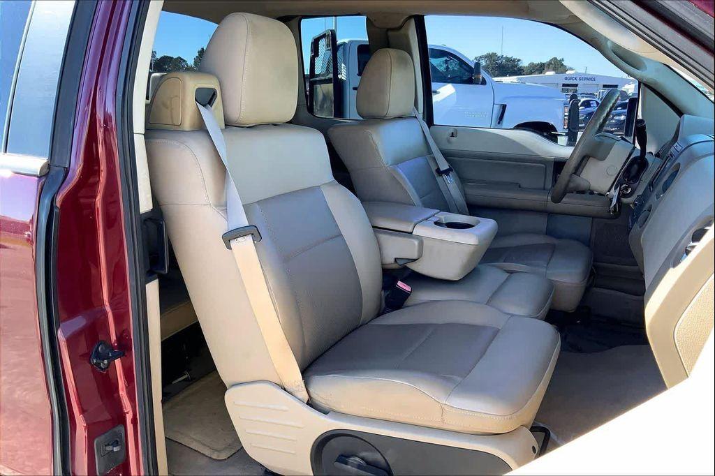 used 2006 Ford F-150 car, priced at $10,989