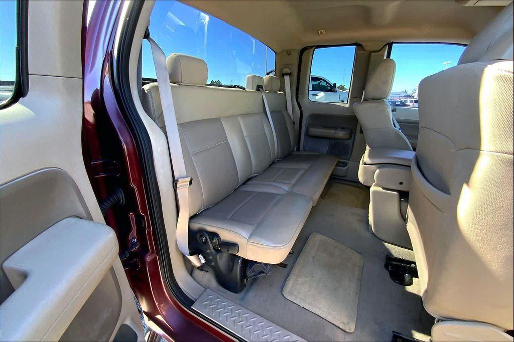 used 2006 Ford F-150 car, priced at $10,989