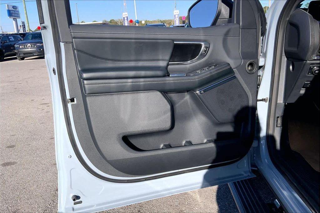 new 2026 Ford Expedition car, priced at $84,980