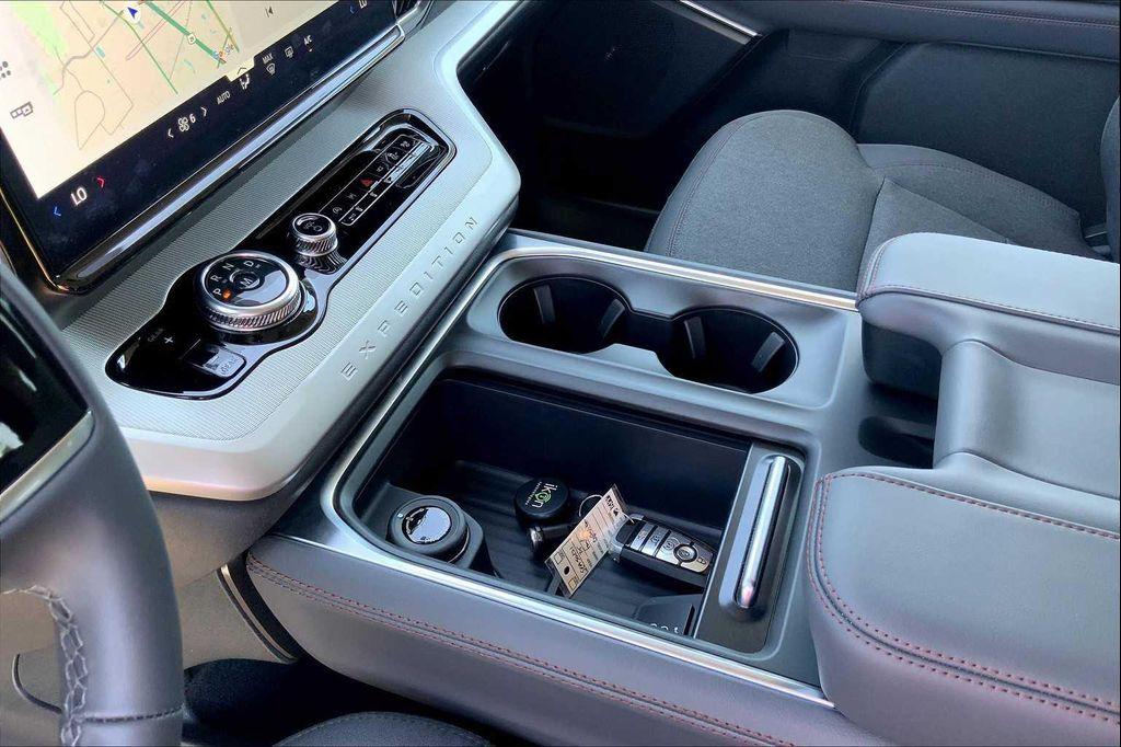 new 2025 Ford Expedition Max car, priced at $66,031