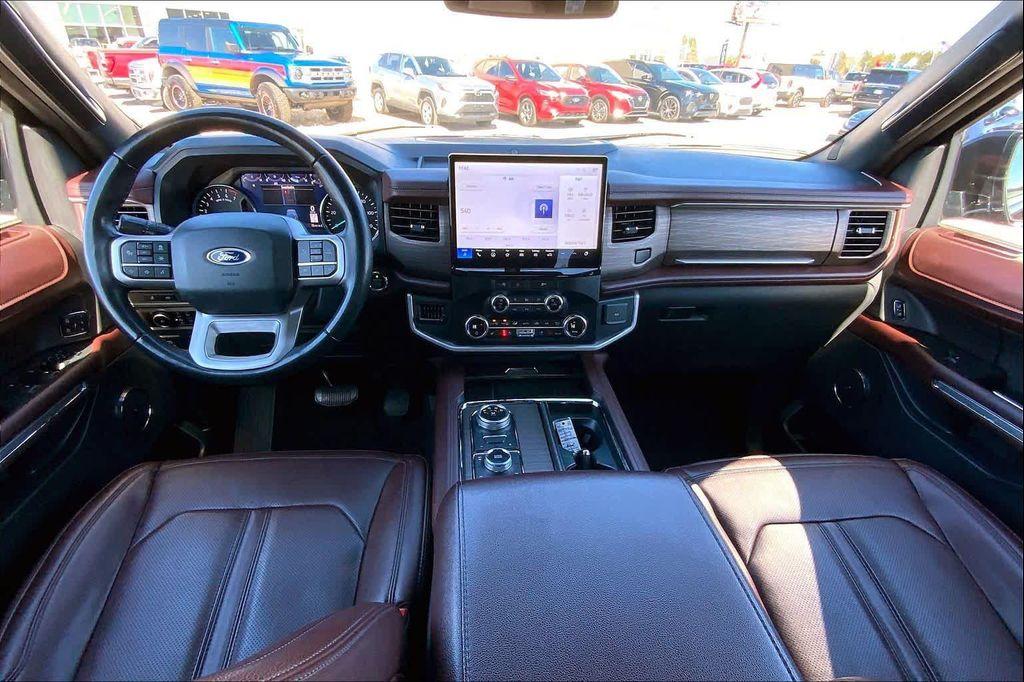 used 2024 Ford Expedition car, priced at $44,989