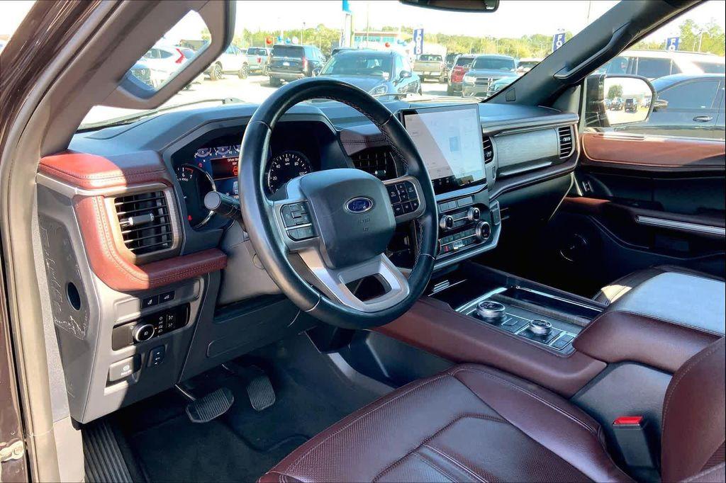 used 2024 Ford Expedition car, priced at $44,989