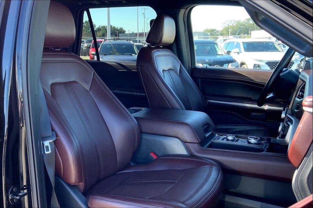 used 2024 Ford Expedition car, priced at $44,989