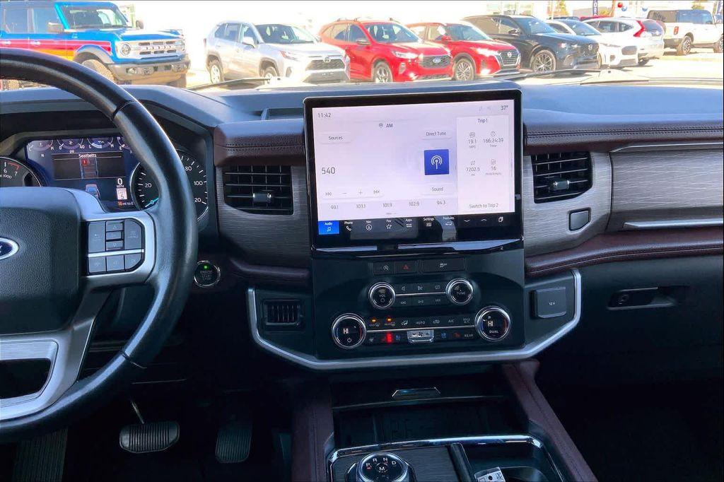 used 2024 Ford Expedition car, priced at $44,989