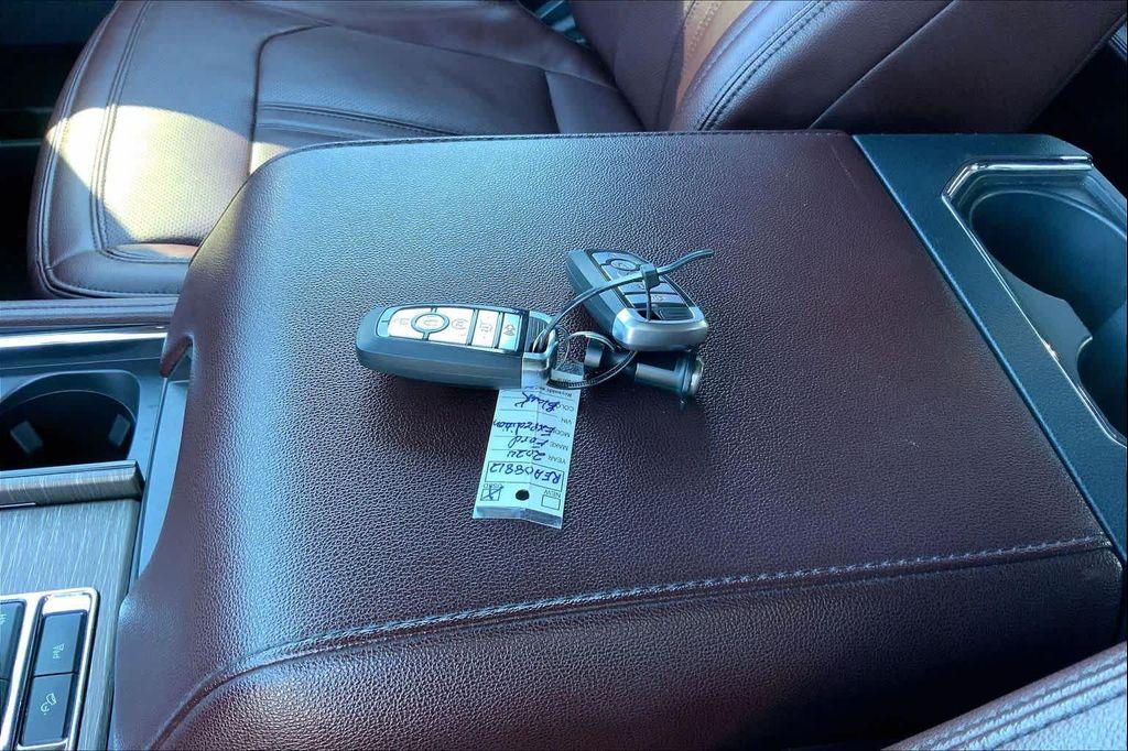 used 2024 Ford Expedition car, priced at $44,989