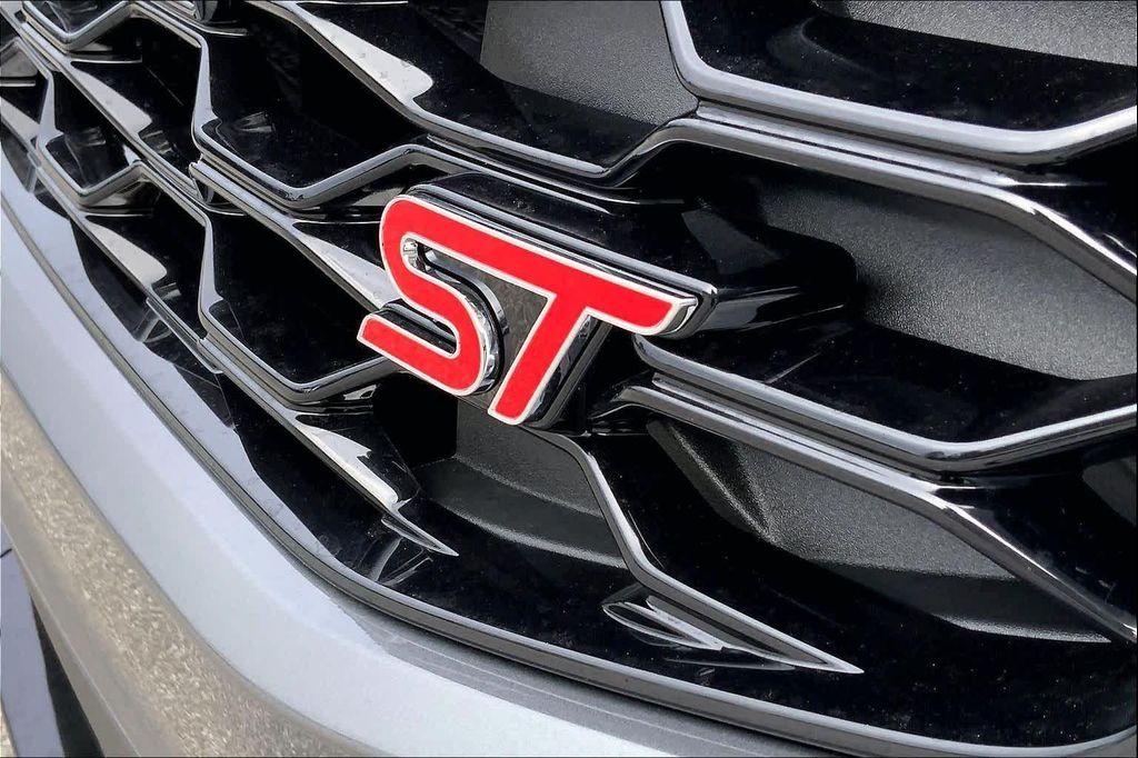 new 2026 Ford Explorer car, priced at $60,654