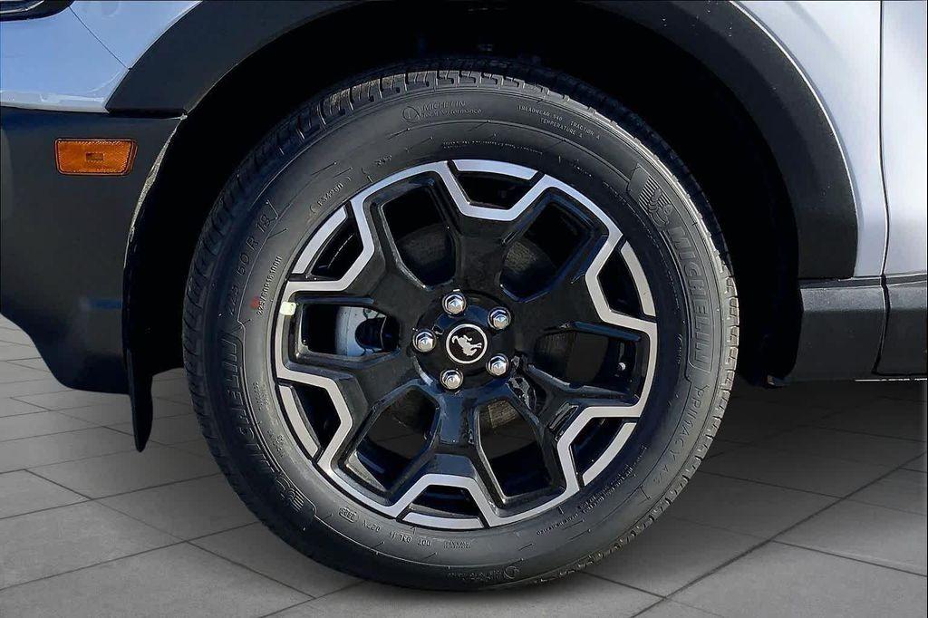 new 2025 Ford Bronco Sport car, priced at $39,065