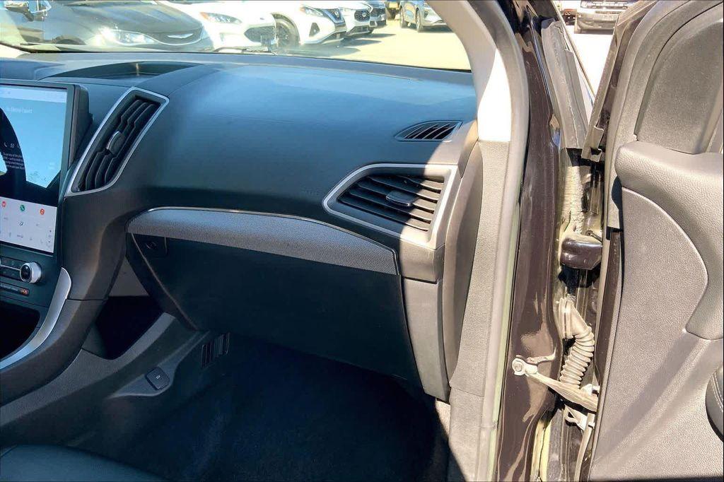 used 2022 Ford Edge car, priced at $15,692