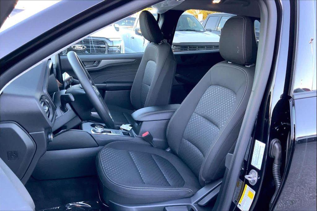 new 2026 Ford Escape car, priced at $28,984