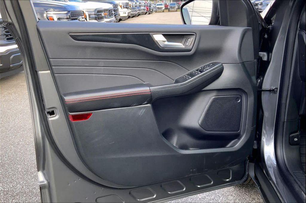 new 2026 Ford Escape car, priced at $33,549